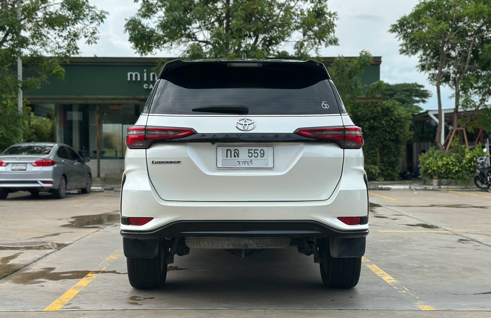 Toyota fortuner 2.4 รุ่น Legender ปี 2022 รูปที่ 8