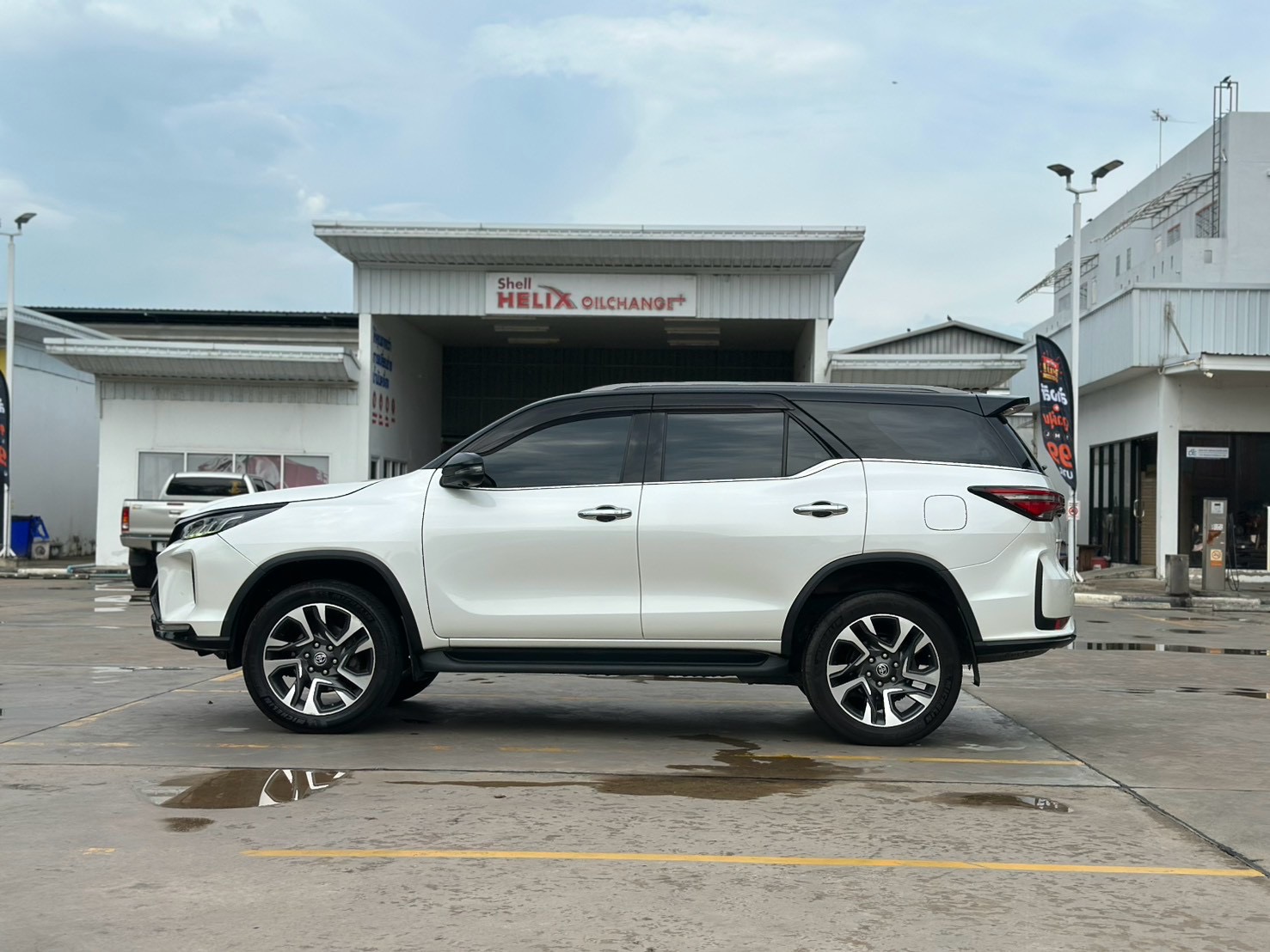 Toyota fortuner 2.4 รุ่น Legender ปี 2022 รูปที่ 4