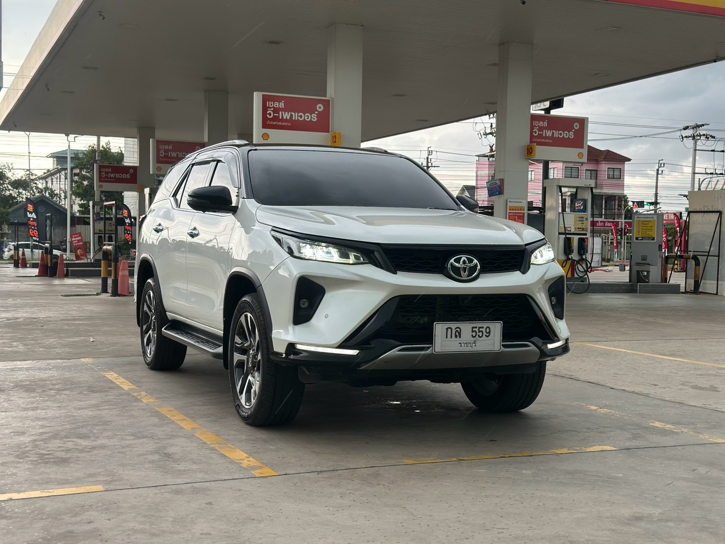 Toyota fortuner 2.4 รุ่น Legender  ปี 2022  รูปที่ 3