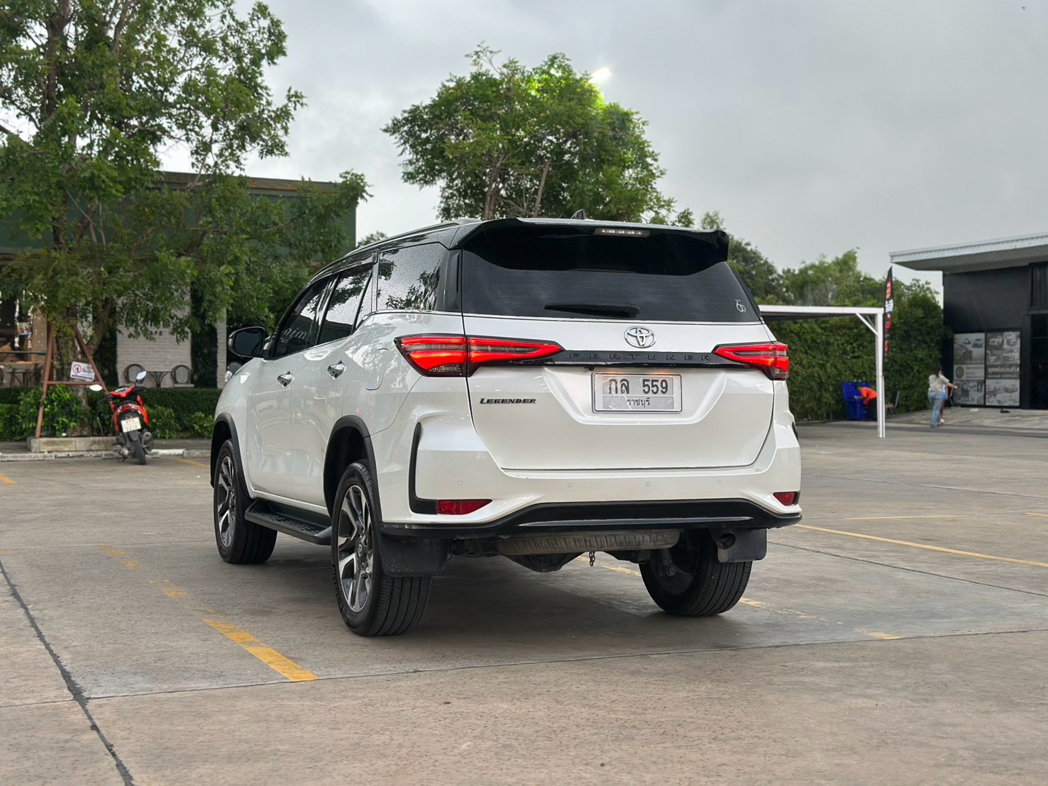 Toyota fortuner 2.4 รุ่น Legender  ปี 2022  รูปที่ 7