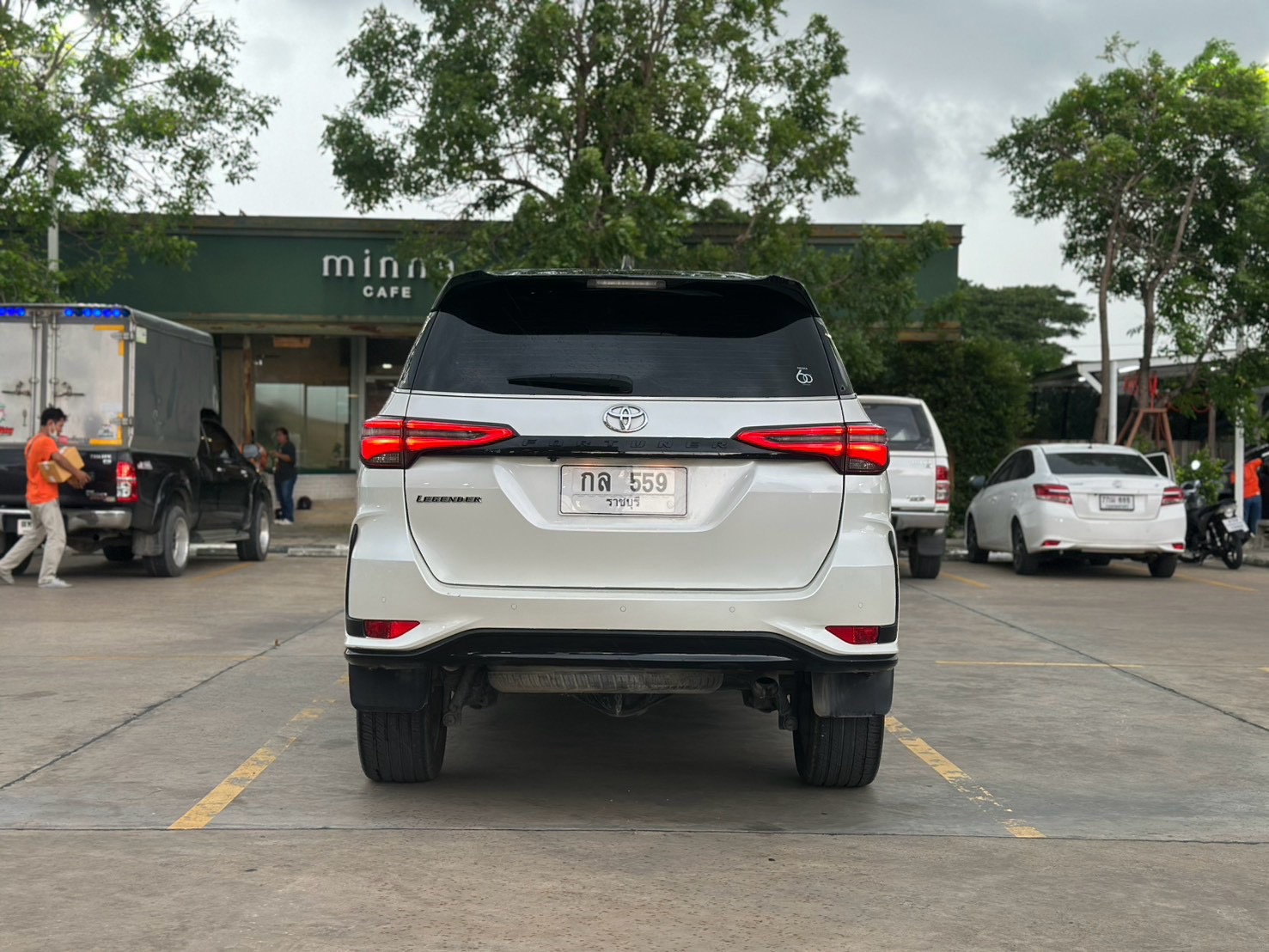 Toyota fortuner 2.4 รุ่น Legender  ปี 2022  รูปที่ 9
