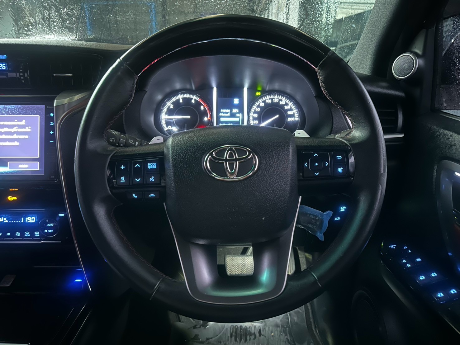Toyota fortuner 2.4 รุ่น Legender  ปี 2022  รูปที่ 16