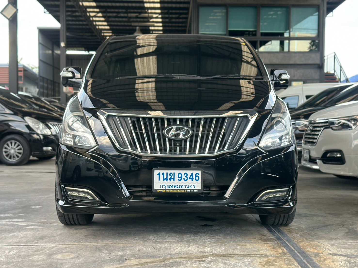Hyundai H-1 2.5 รุ่น Deluxe ปี 2016 รูปที่ 1
