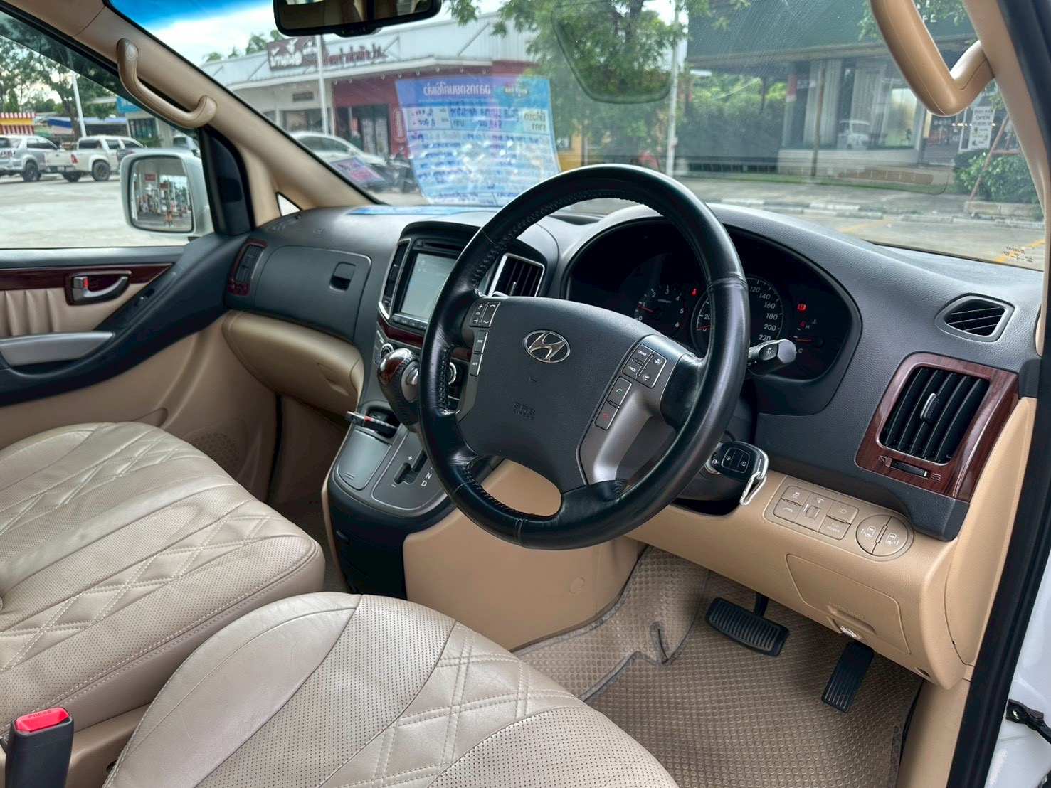 Hyundai Grand starex Premium 2.5 ปี 2017 รูปที่ 13