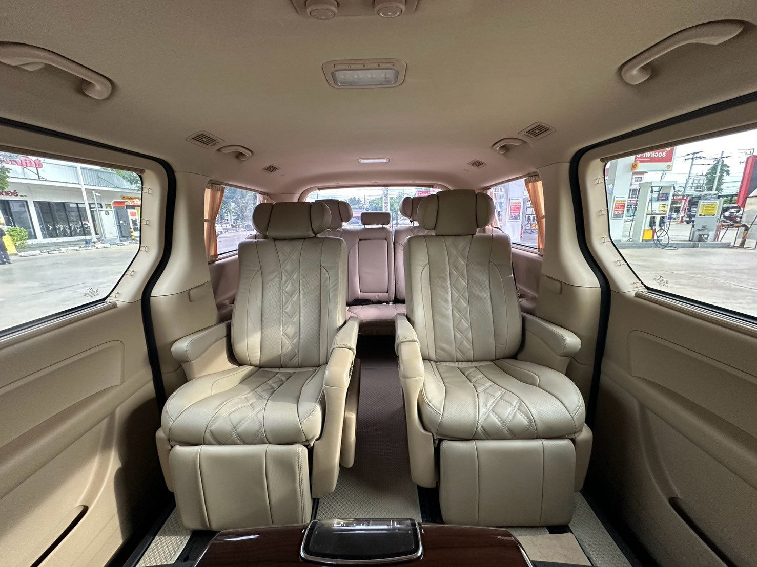 🚐✨Hyundai Grand Starex 2.5 ปี 2017 VIP 7 ที่นั่ง✨🚐 รูปที่ 12