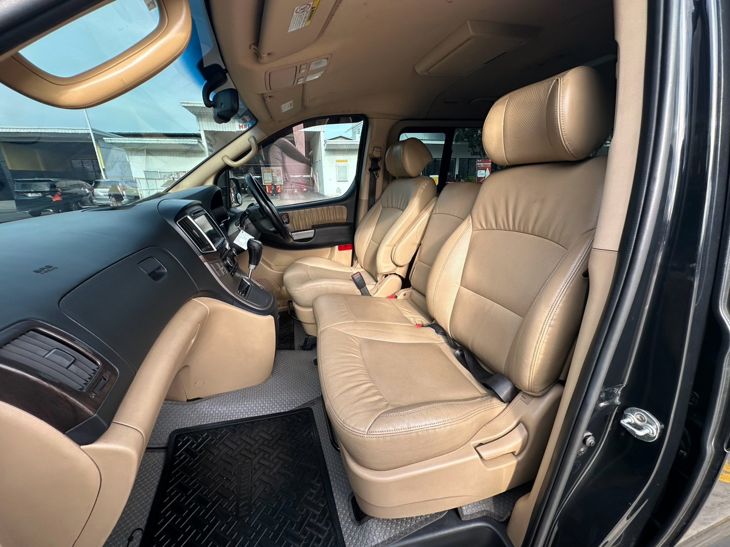 Hyundai H-1 2.5 รุ่น Deluxe ปี 2016 จด 2017 รูปที่ 11