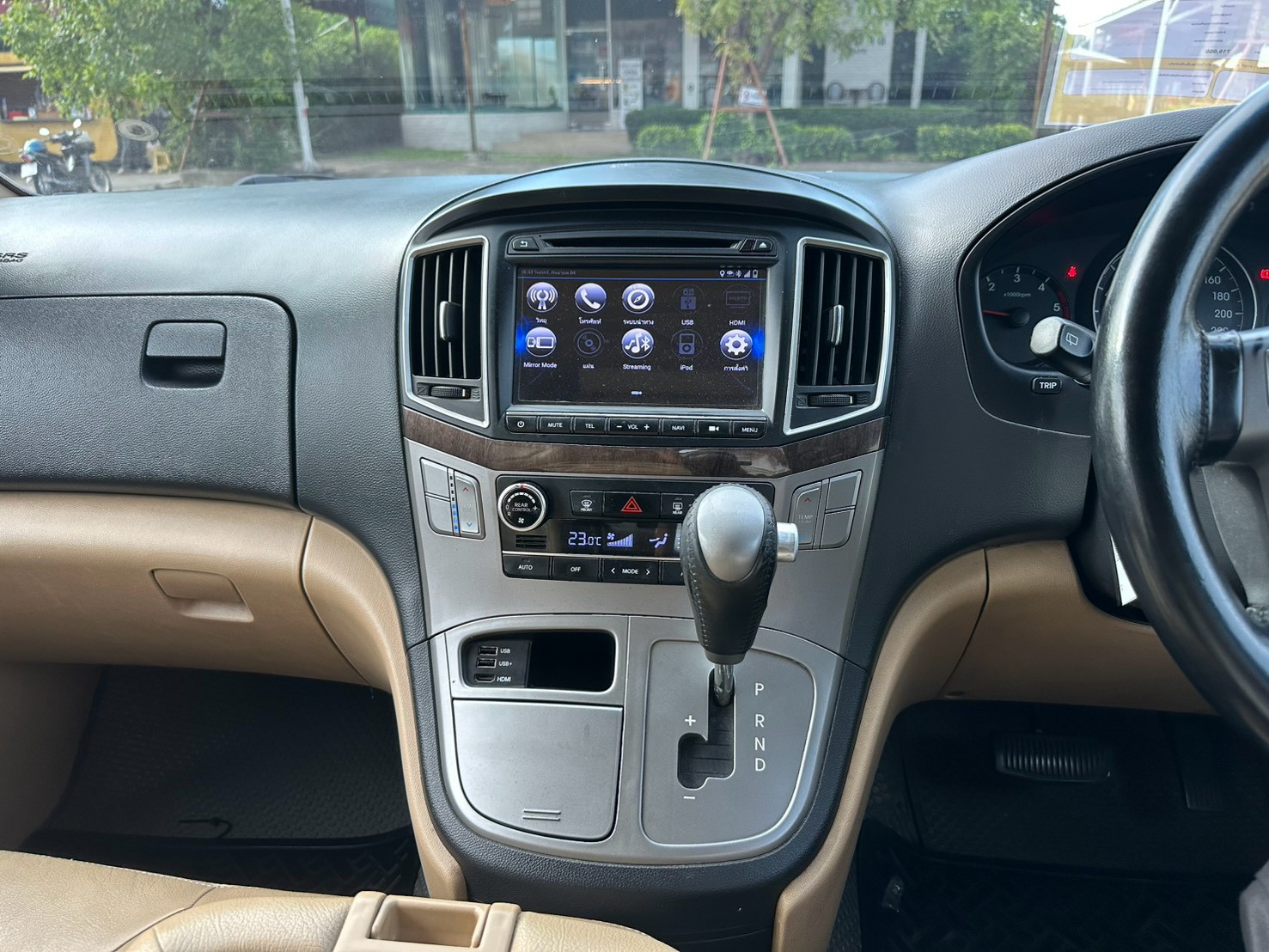 Hyundai H-1 2.5 รุ่น Deluxe ปี 2016 จด 2017 รูปที่ 13
