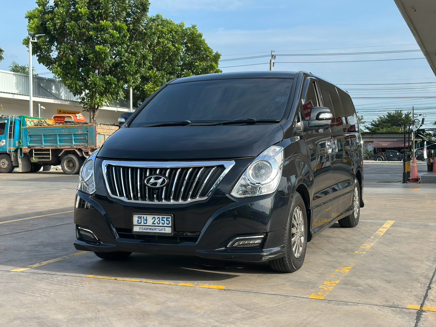 Hyundai H-1 2.5 รุ่น Deluxe ปี 2016 จด 2017 รูปที่ 2