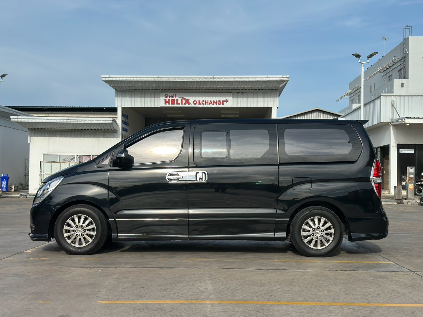 Hyundai H-1 2.5 รุ่น Deluxe ปี 2016 จด 2017 รูปที่ 4