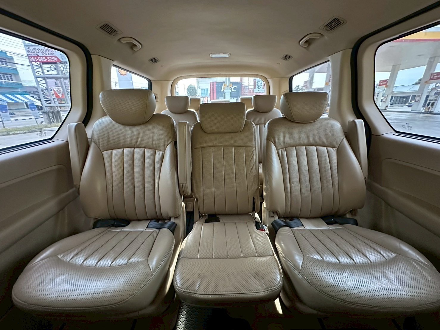 Hyundai H-1 Deluxe ปี2011 รูปที่ 14