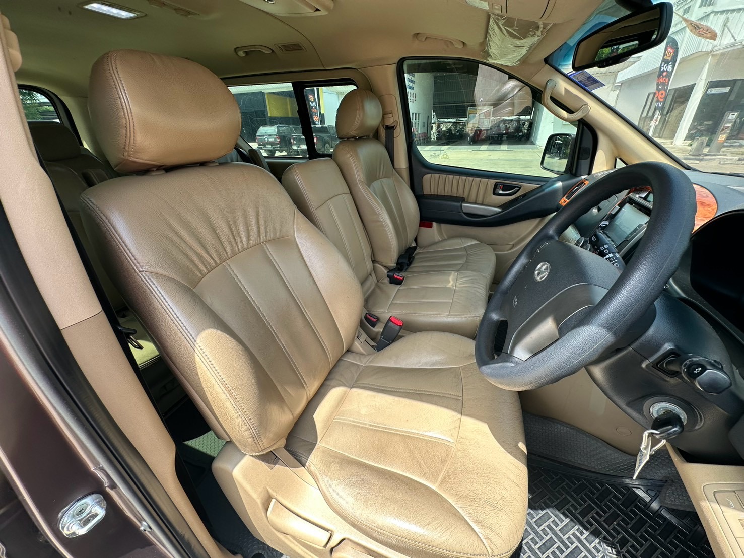 Hyundai H-1 2.5 Deluxe ปี  2014 รูปที่ 12