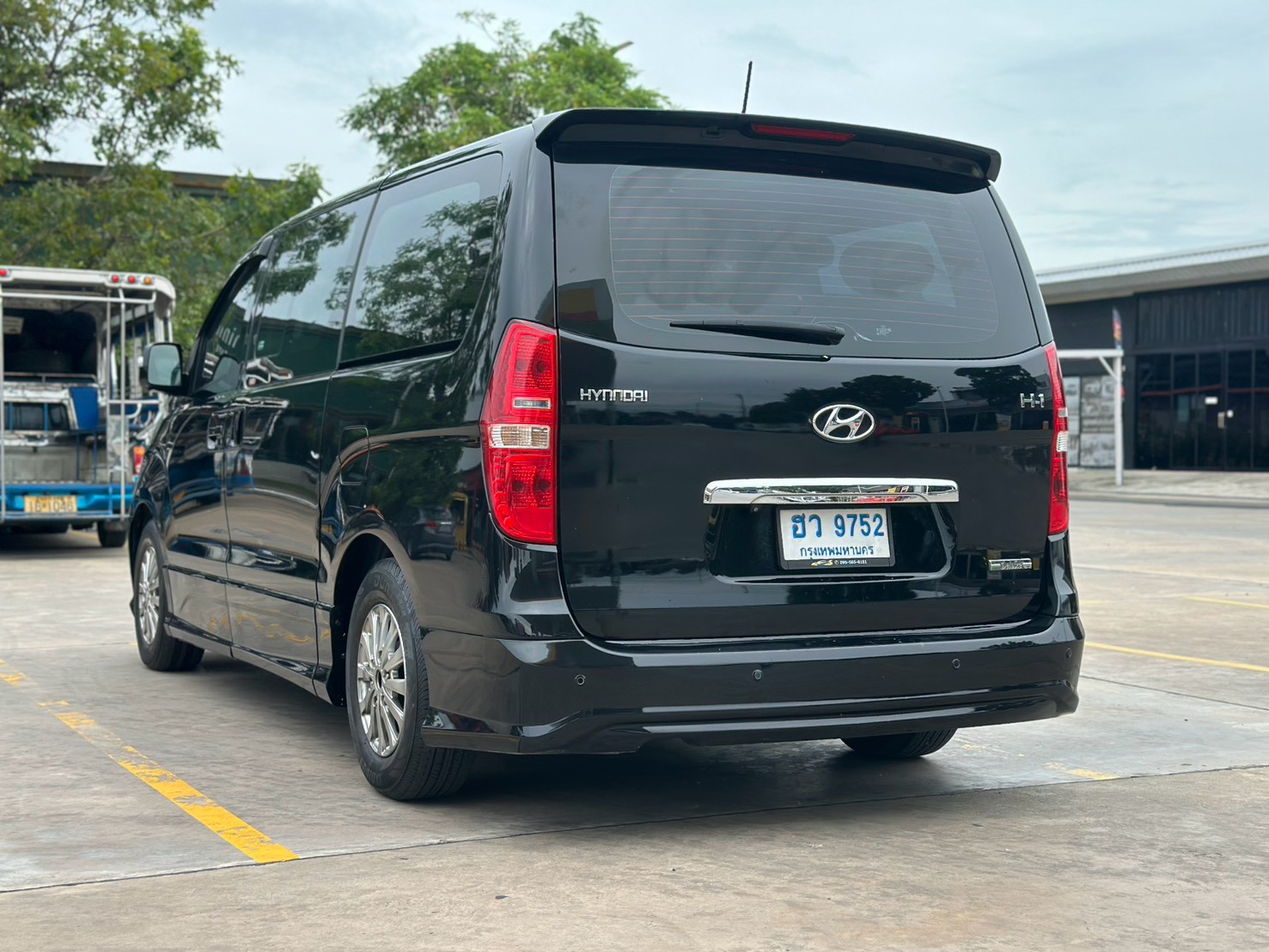 Hyundai H-1 2.5 รุ่น Deluxe ปี 2016 รูปที่ 4