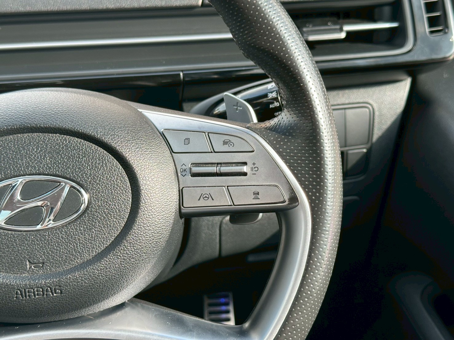 Hyundai Staria 2.2 Premium With Sunroof 2023 รูปที่ 12