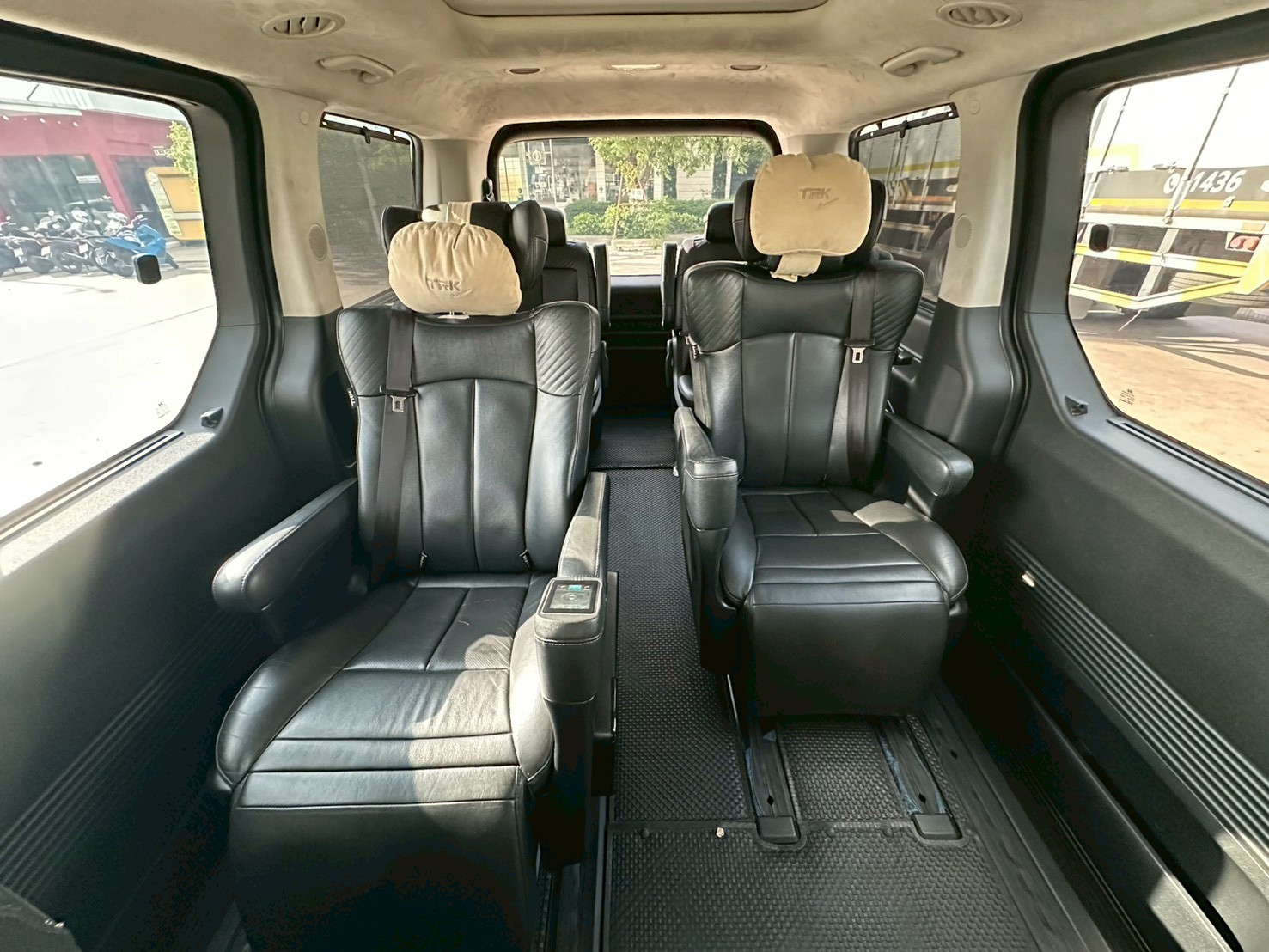 Hyundai Staria 2.2 Premium With Sunroof 2023 รูปที่ 29