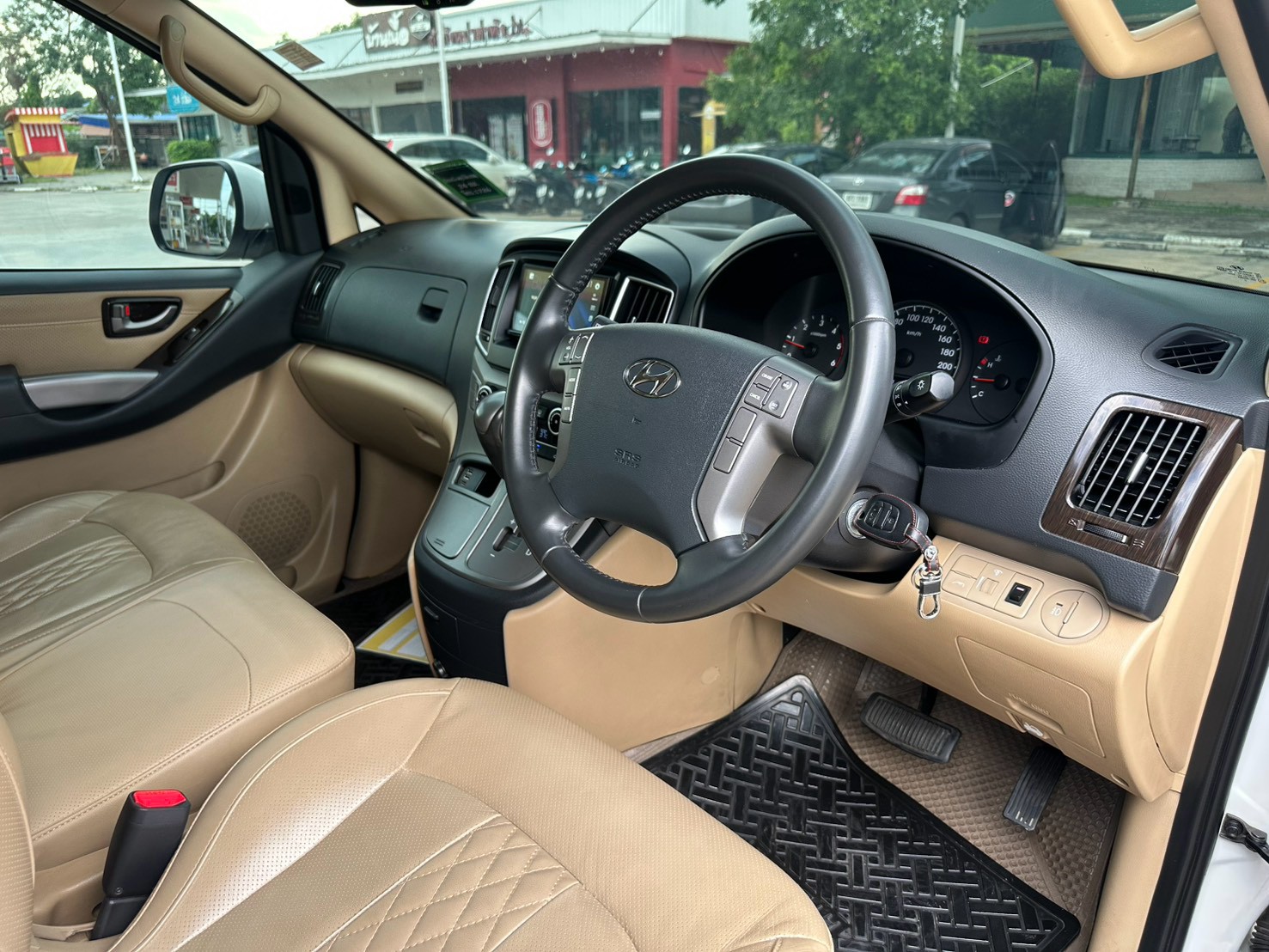Hyundai H-1 2.5 รุ่น Impressive ปี 2021 รูปที่ 10