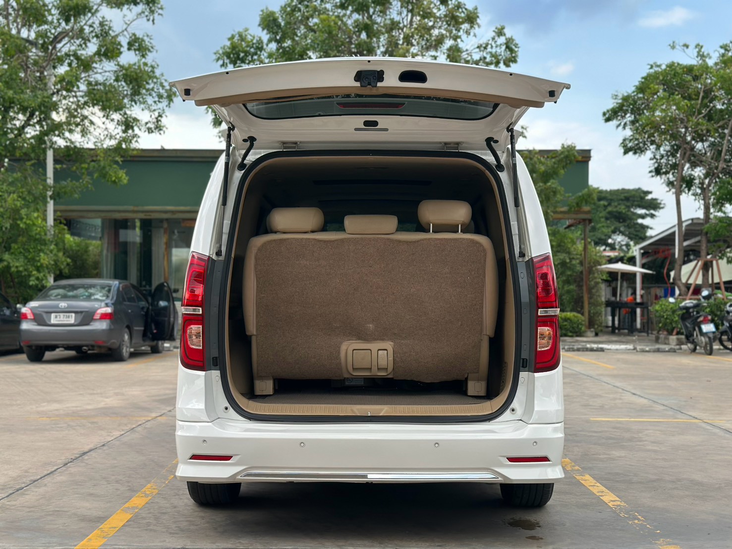 Hyundai H-1 2.5 รุ่น Impressive ปี 2021 รูปที่ 7