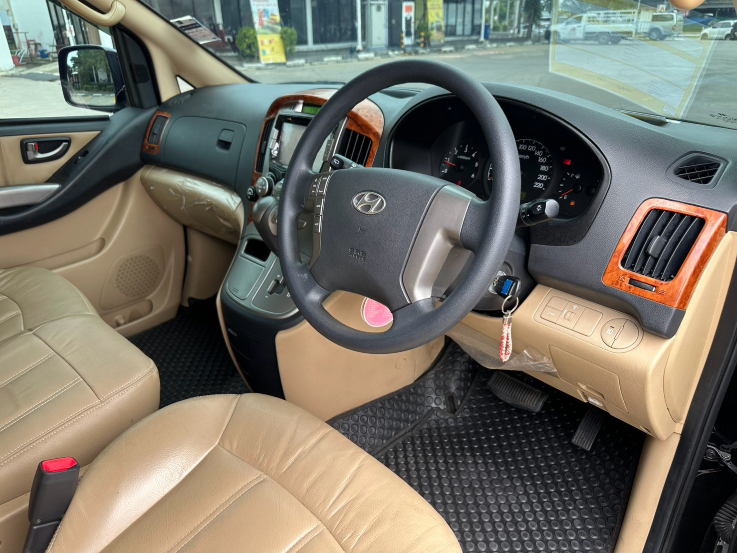 Hyundai H-1 2.5 รุ่น Deluxe ปี 2013 จด 2014 รูปที่ 10