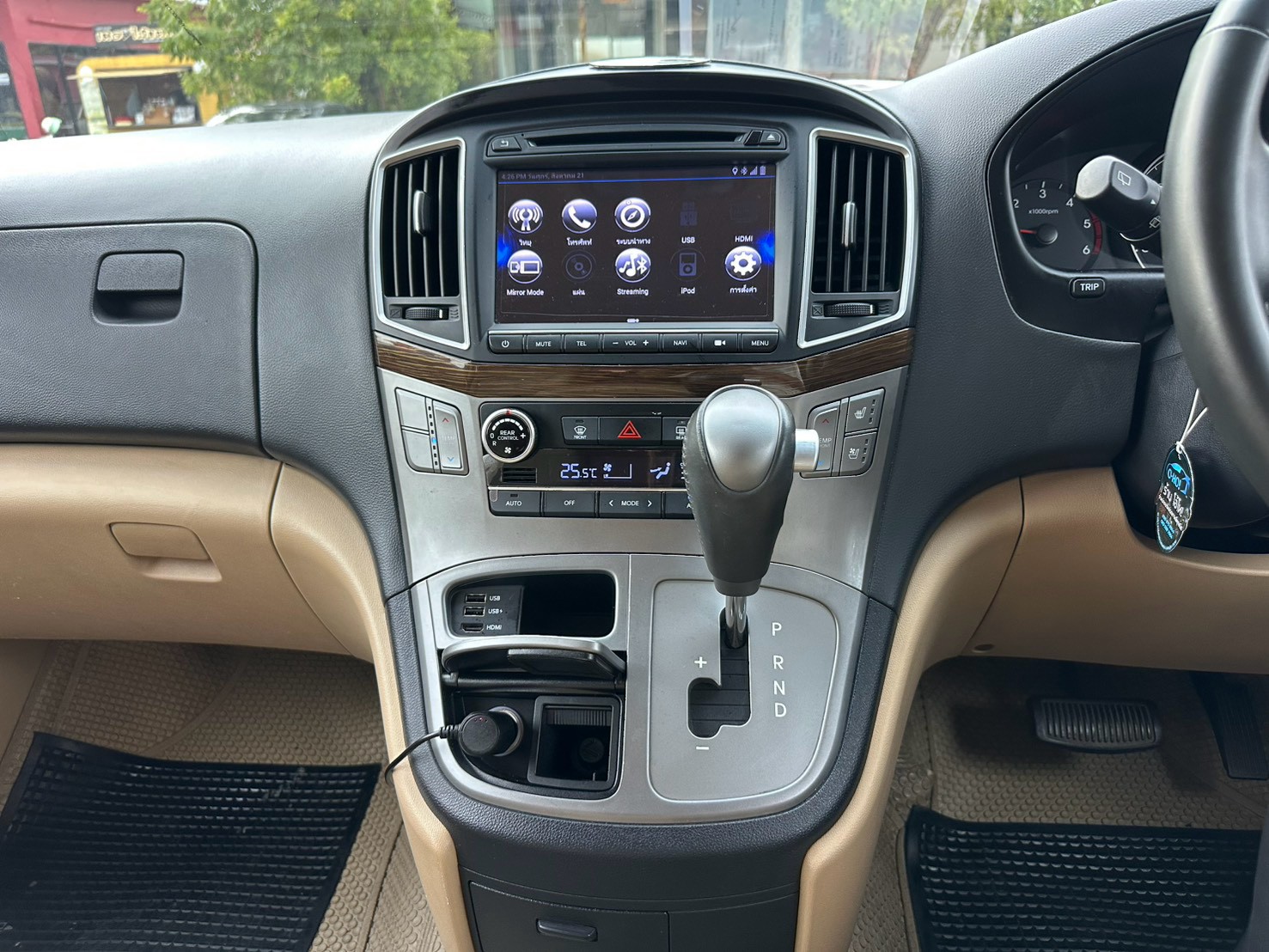 Hyundai H-1 2.5 รุ่น Deluxe ปี 2019 รูปที่ 12