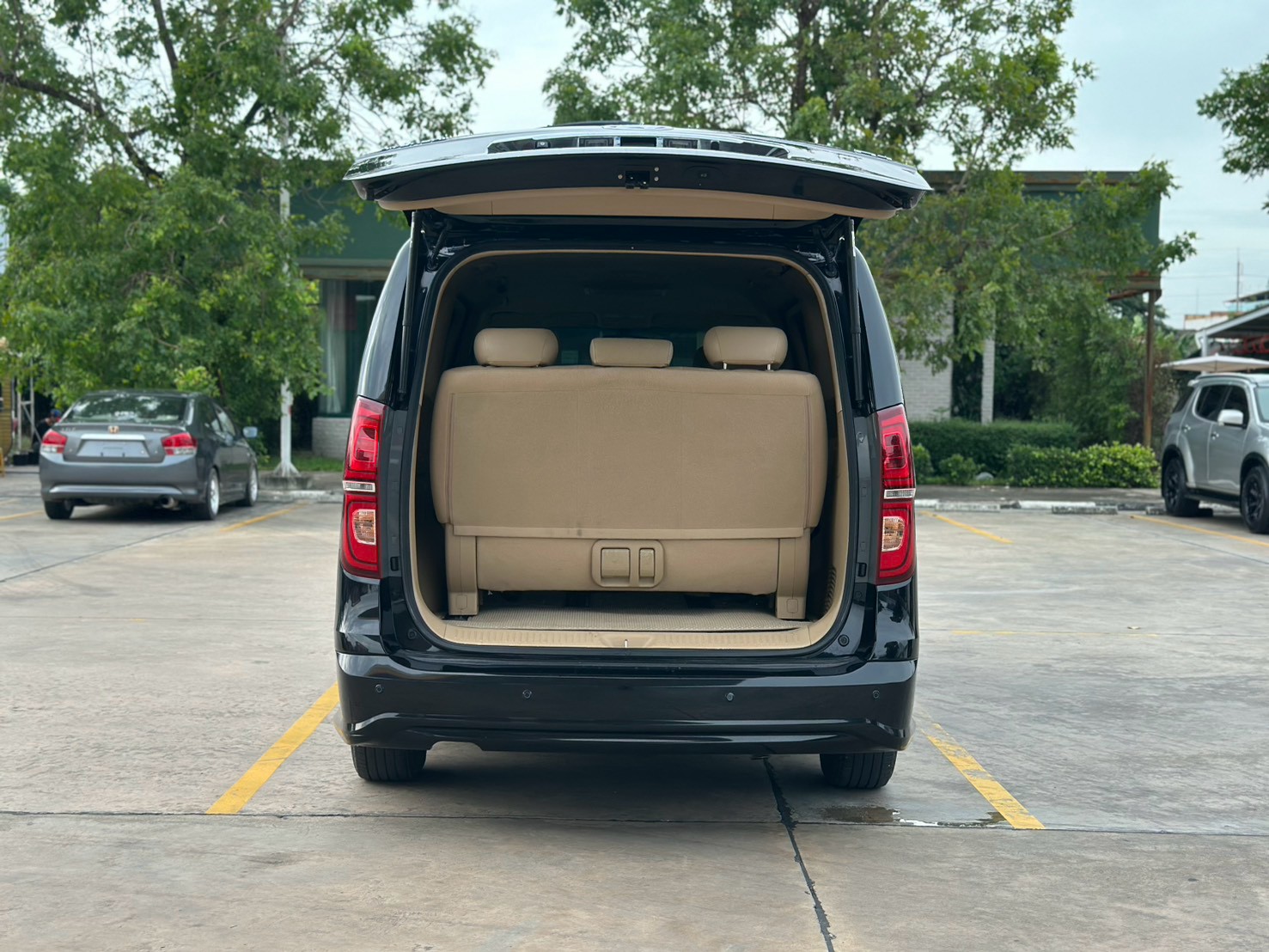 Hyundai H-1 2.5 รุ่น Deluxe ปี 2019 รูปที่ 7