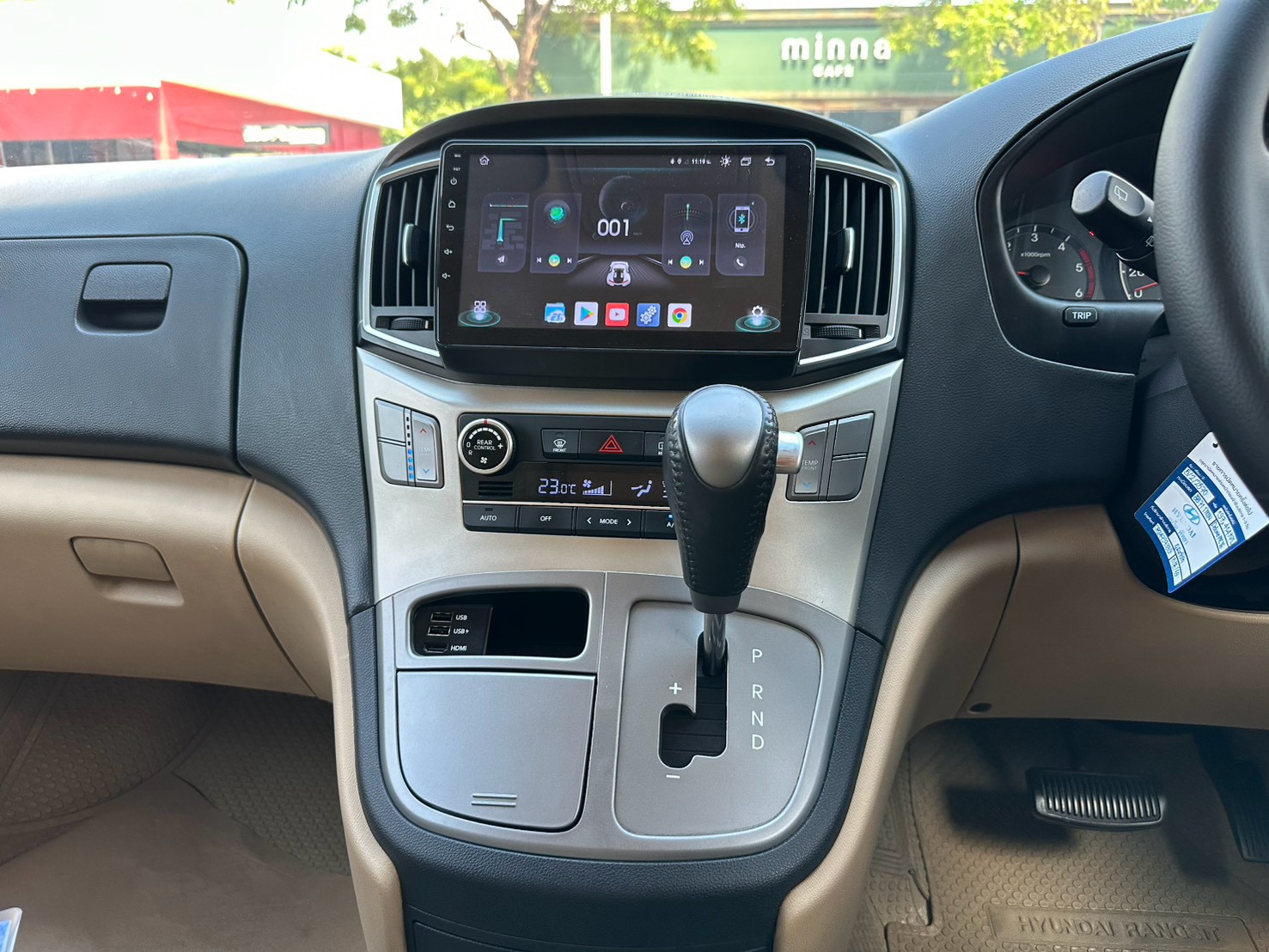 Hyundai H-1 2.5 รุ่น Deluxe ปี 2017 รูปที่ 13