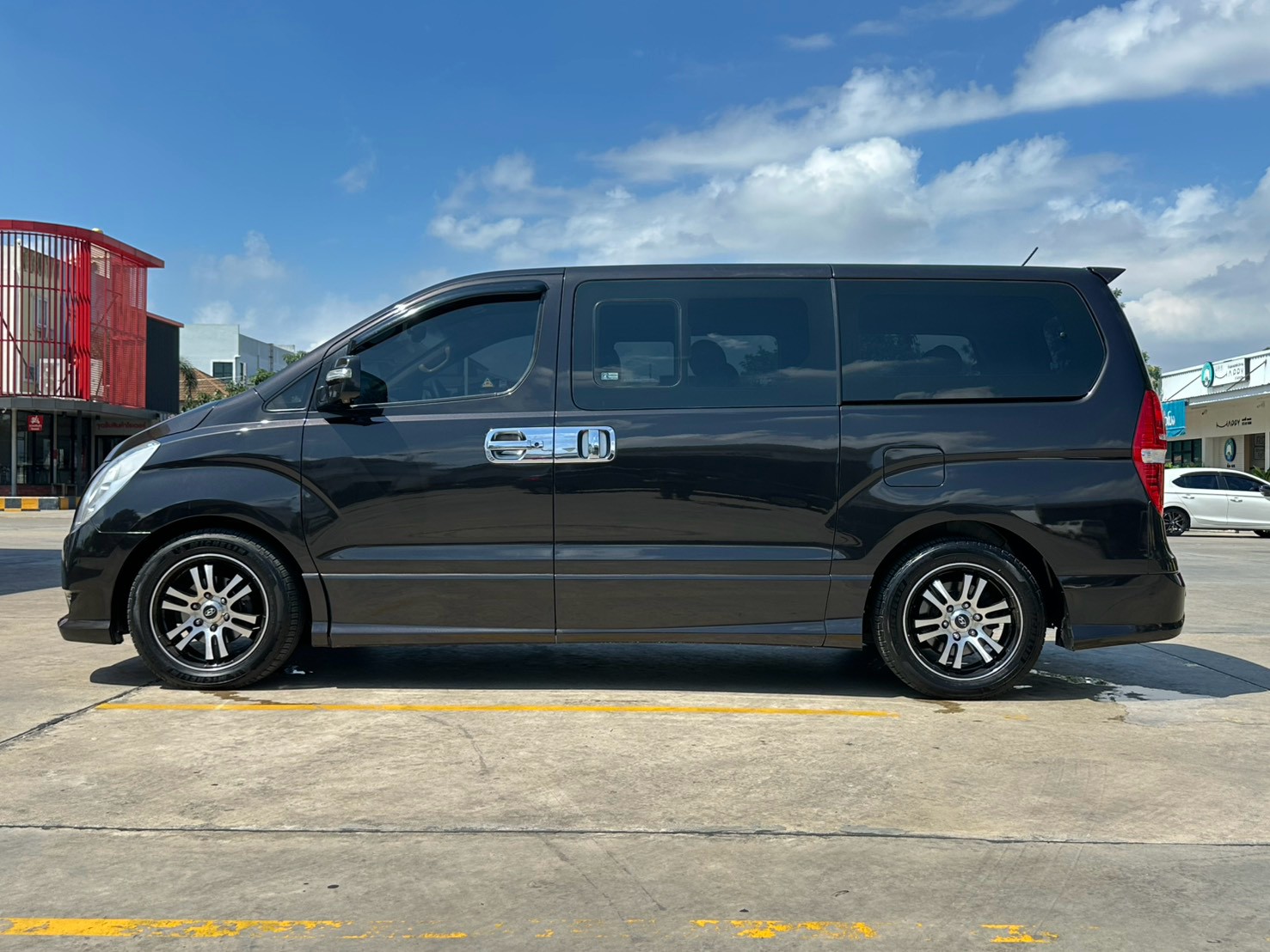 Hyundai H-1 2.5 รุ่น Deluxe ปี 2017 รูปที่ 4