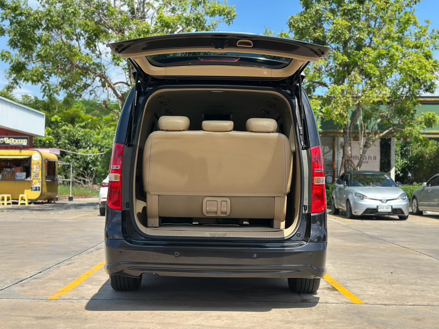 Hyundai H-1 2.5 รุ่น Deluxe ปี 2017 รูปที่ 7