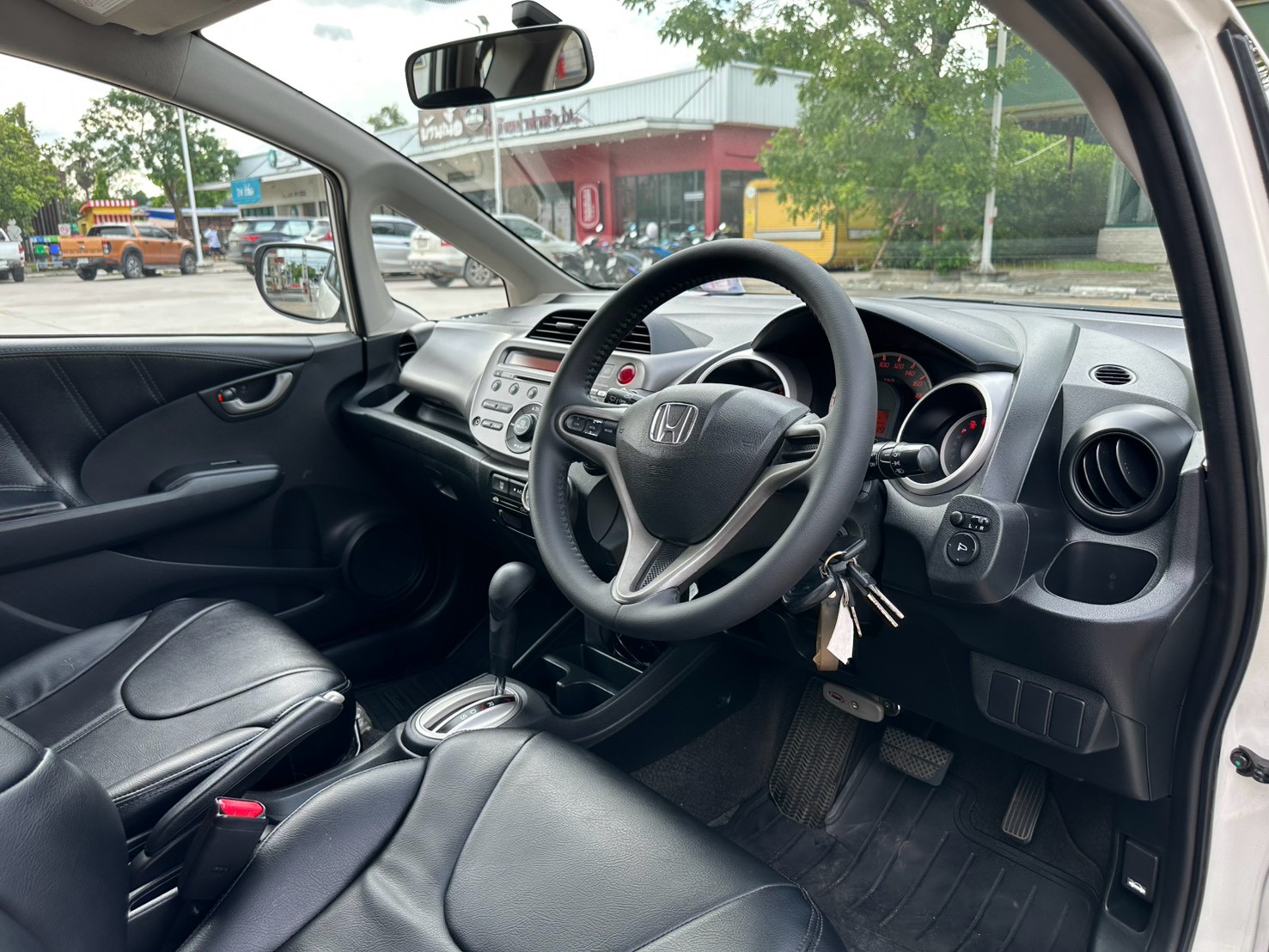 HONDA JAZZ GE 1.5 sv ปี 2013 รูปที่ 10