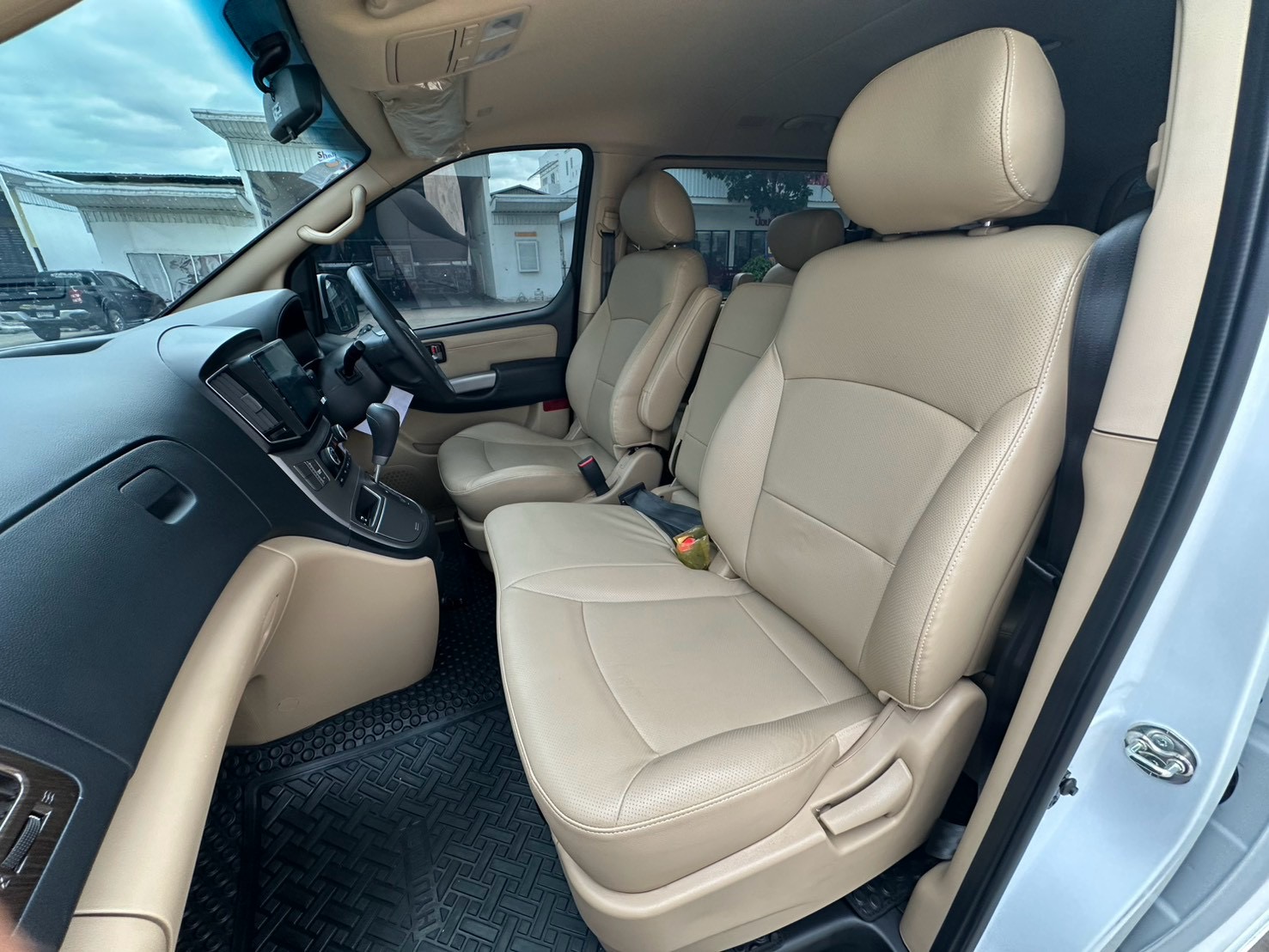  Hyundai H-1 Eilte Fe ปี  2024  รูปที่ 20