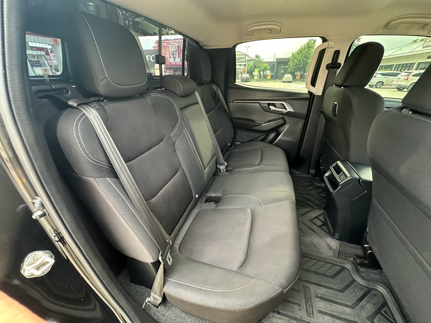 Isuzu D-Max รุ่น Hi-Lander 1.9 ตัว L DA ปี 2020 จด 2021 รูปที่ 12