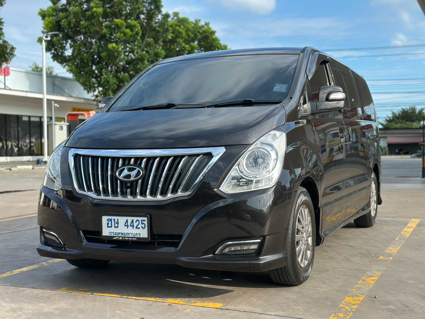Hyundai H-1 2.5 รุ่น Deluxe ปี 2016 จด 2017   รูปที่ 2