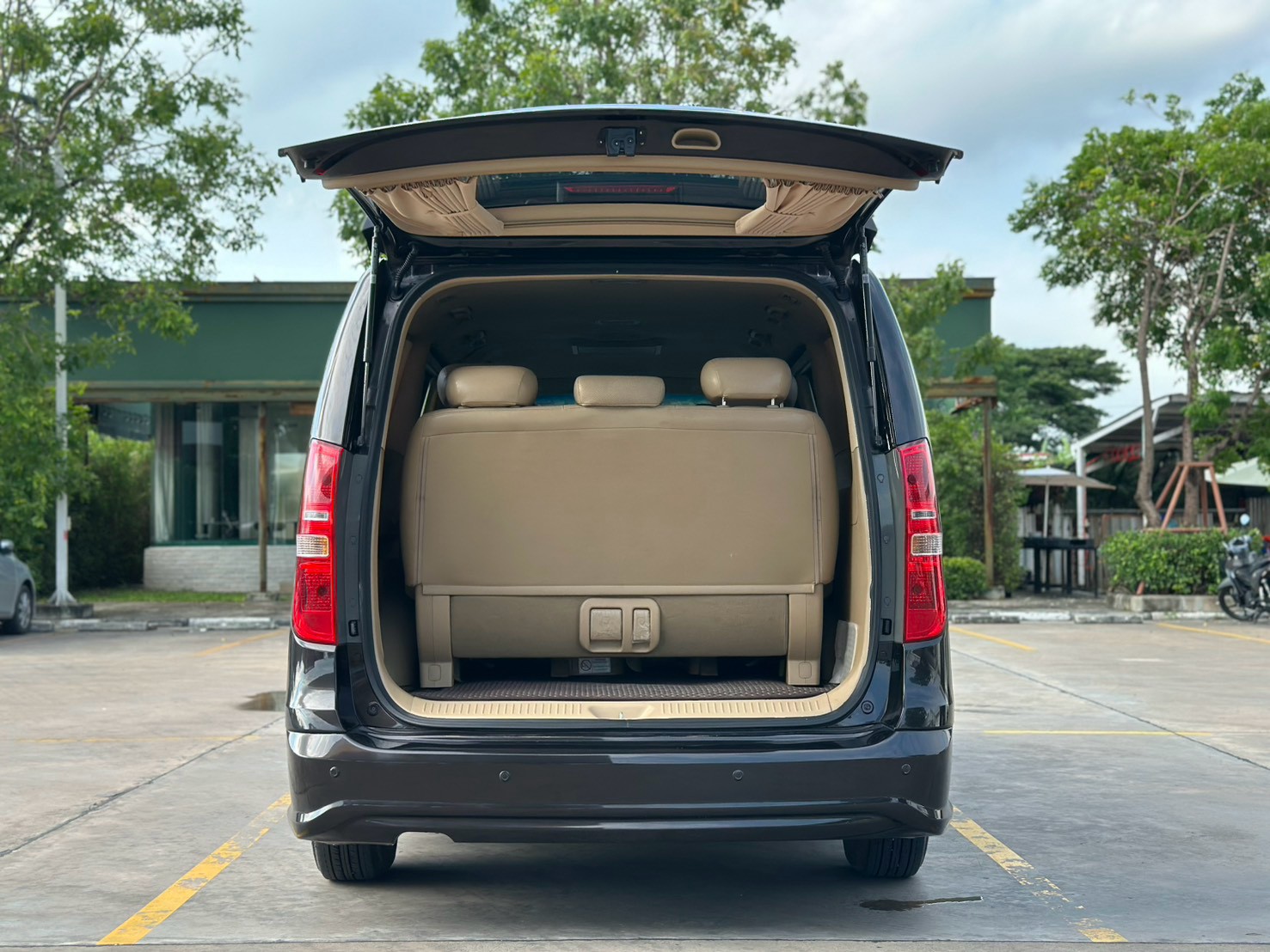 Hyundai H-1 2.5 รุ่น Deluxe ปี 2016 จด 2017   รูปที่ 7