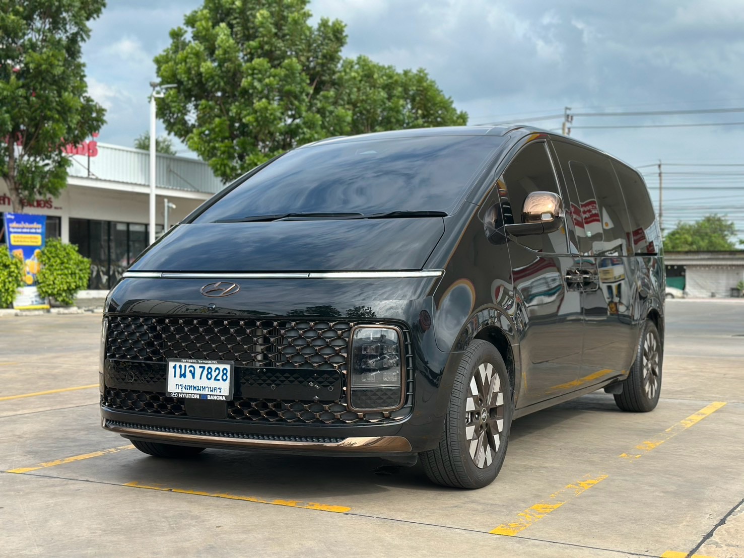 Hyundai Staria Premium ปี 2023 รูปที่ 2