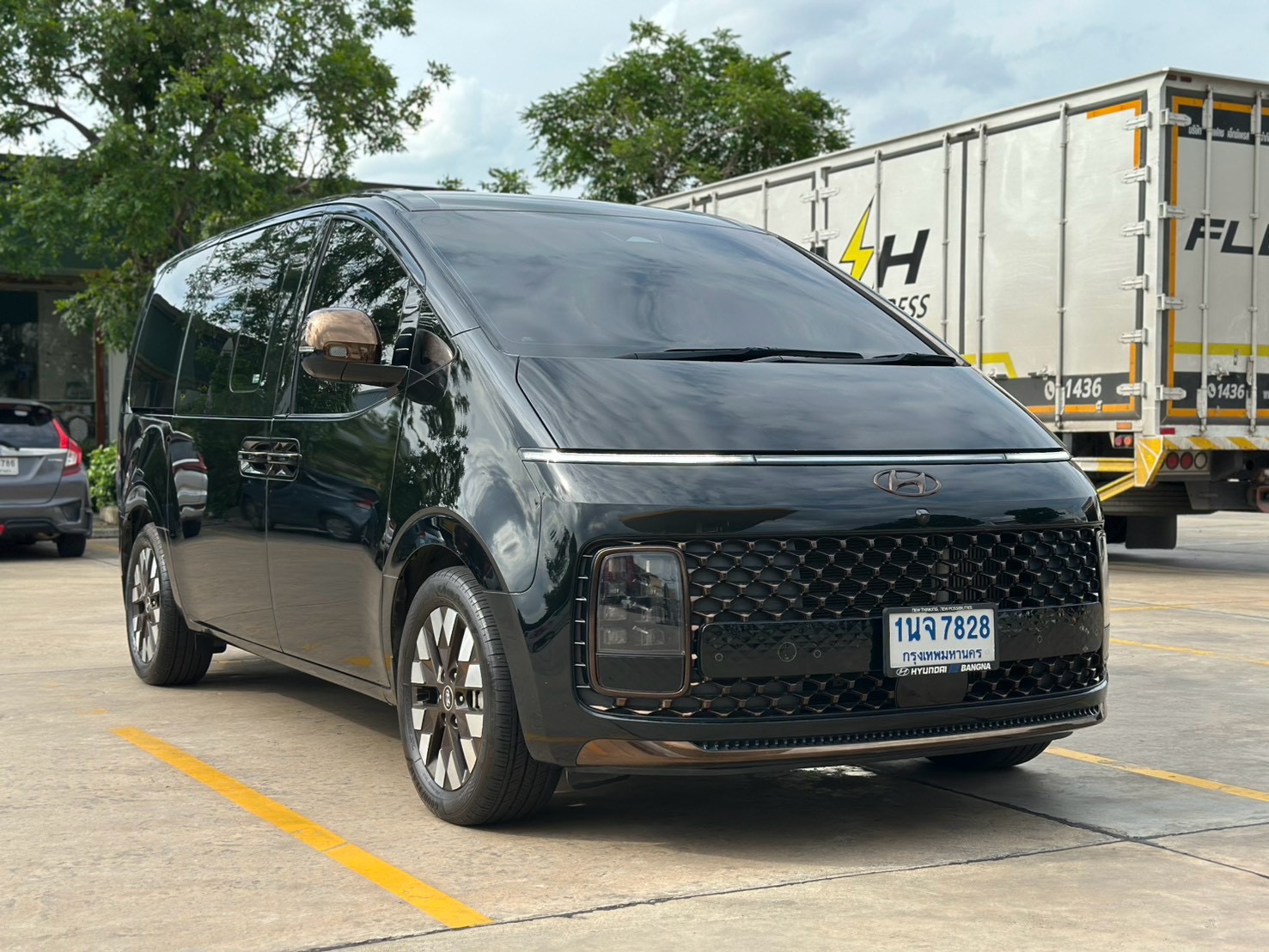 Hyundai Staria Premium ปี 2023 รูปที่ 3