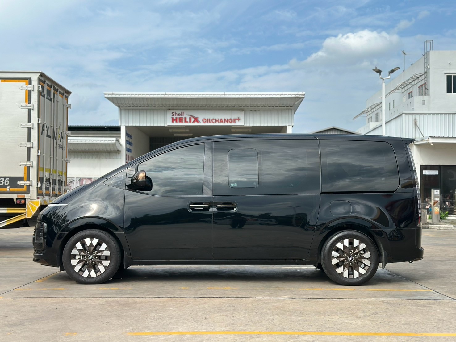 Hyundai Staria Premium ปี 2023 รูปที่ 4