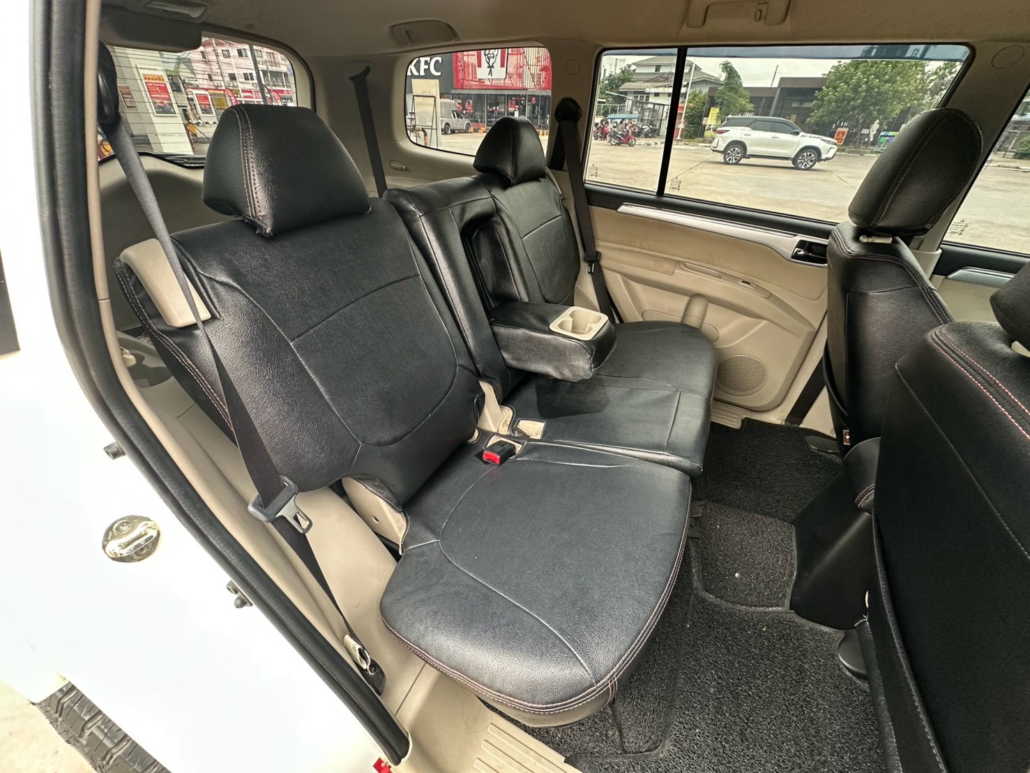 Mitsubishi Pajero Sport 2.5 ปี 2013  รูปที่ 19