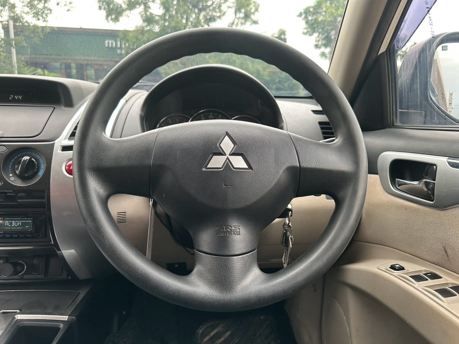 Mitsubishi Pajero Sport 2.5 ปี 2013  รูปที่ 17