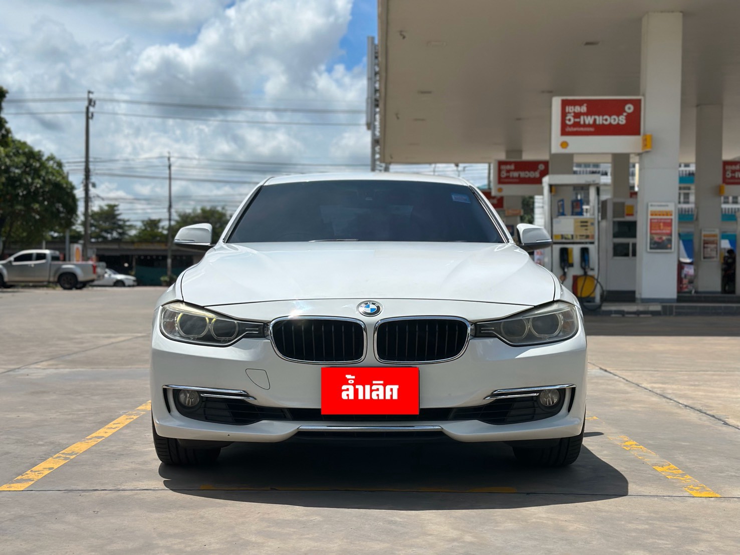  BMW 320i Luxury F30 ปี 2015 จด 2016 