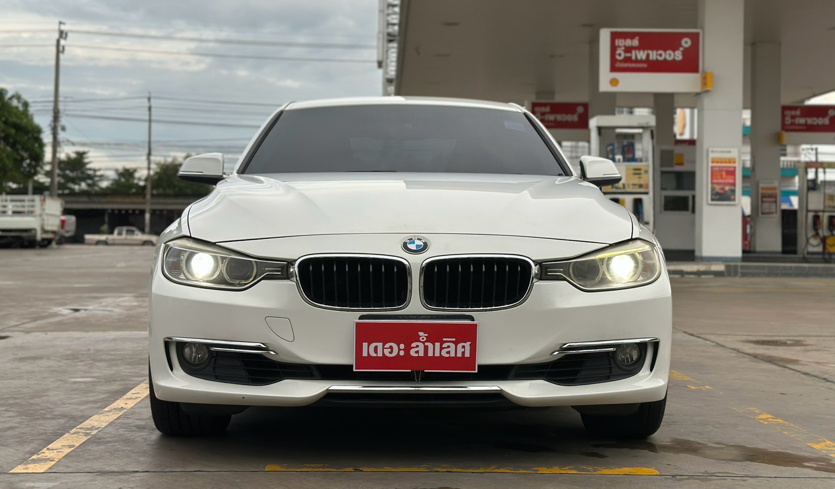 BMW 320i Luxury F30 ปี 2015 จด 2016 รูปที่ 1