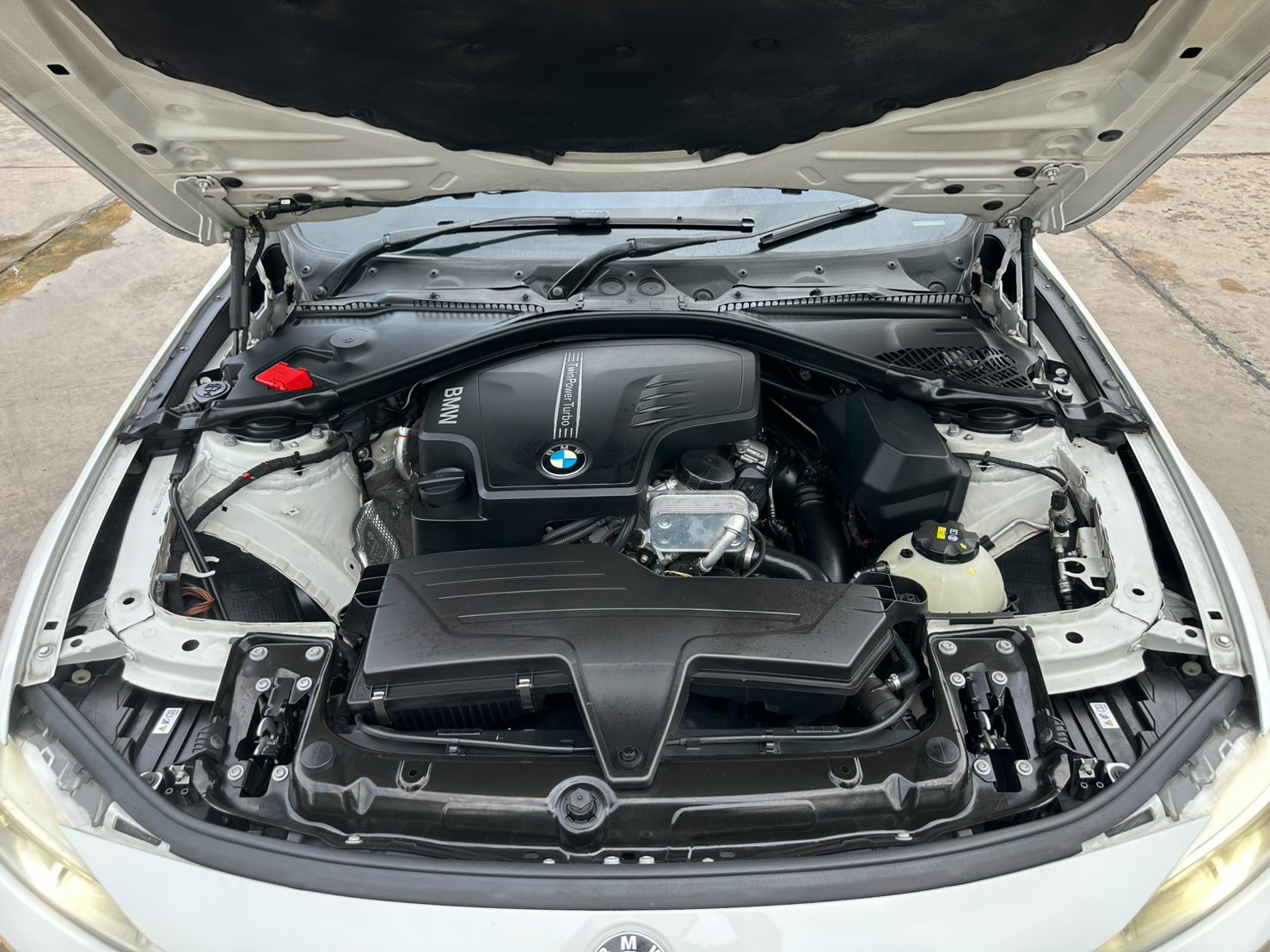 BMW 320i Luxury F30 ปี 2015 จด 2016 รูปที่ 17