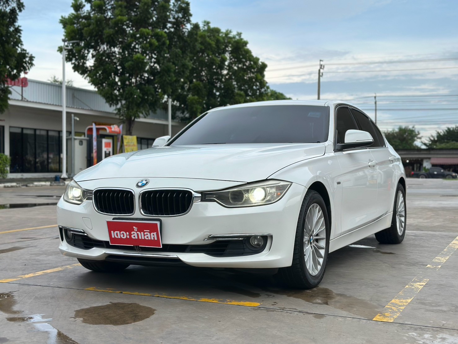 BMW 320i Luxury F30 ปี 2015 จด 2016 รูปที่ 2