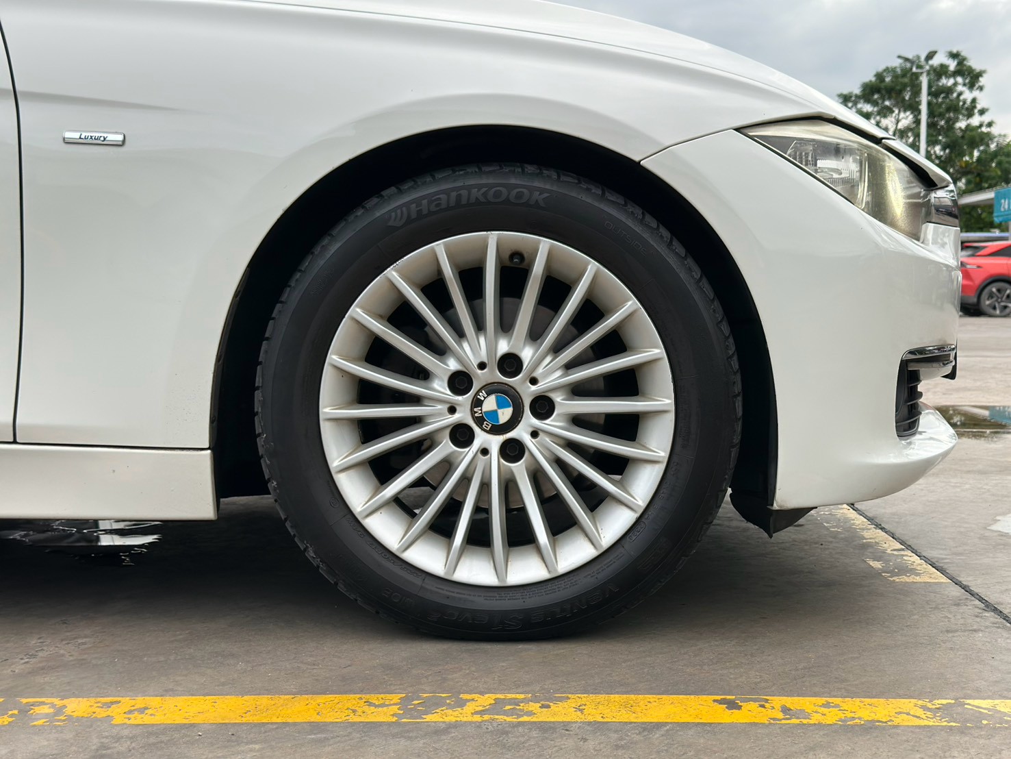 BMW 320i Luxury F30 ปี 2015 จด 2016 รูปที่ 8